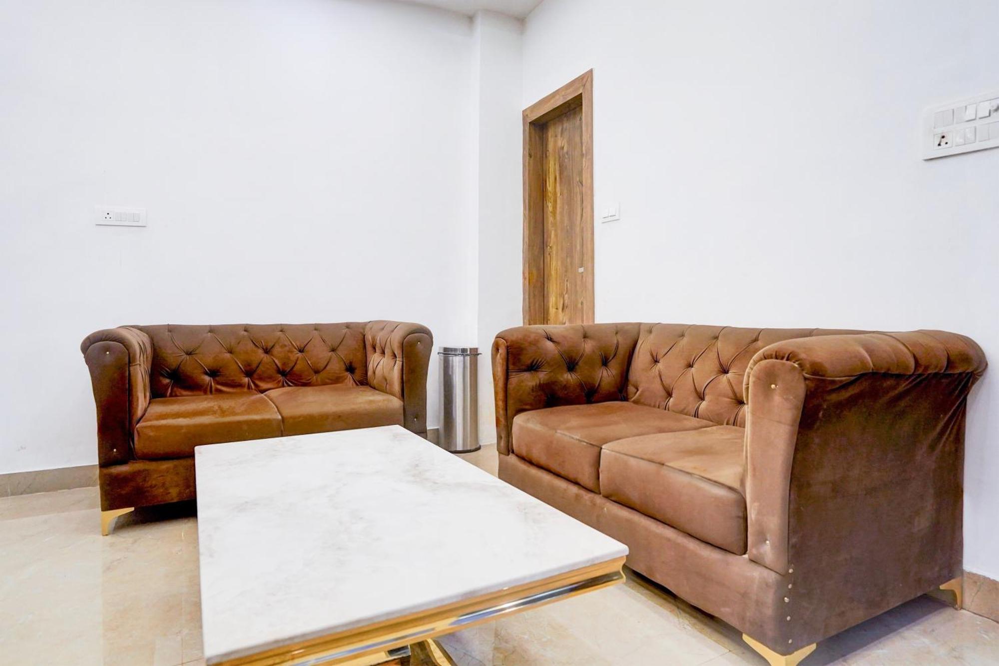 Townhouse Hotel Grand Emporio By Sbg Near Vaishali Metro Station Ghaziabad Extérieur photo